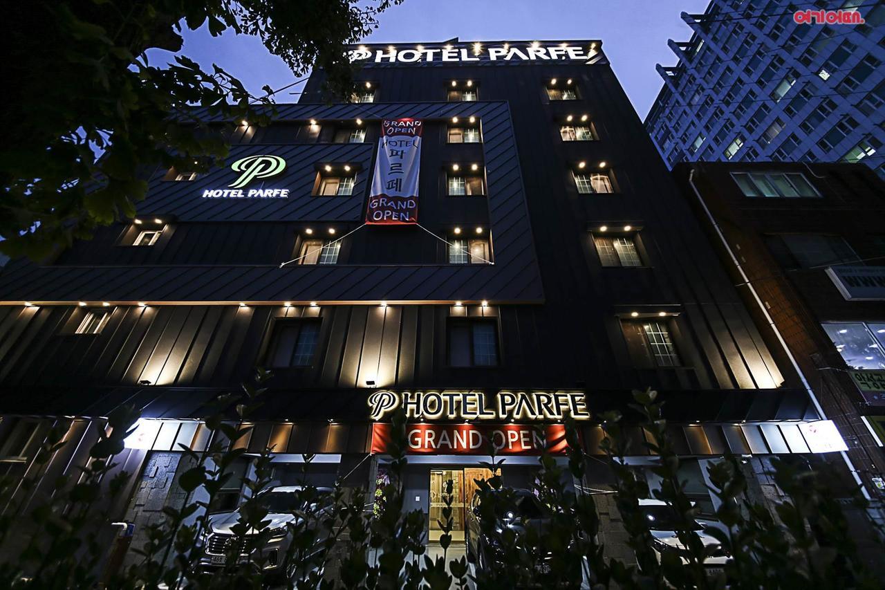 Hotel Parfe Чхонан Экстерьер фото